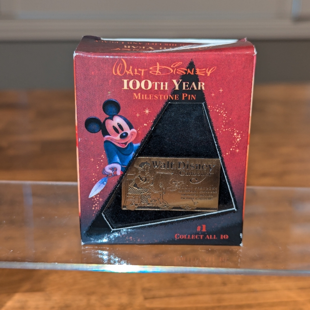 Walt Disney Cartoonist 100th Year Milestone Pin New - Picture 1 of 9